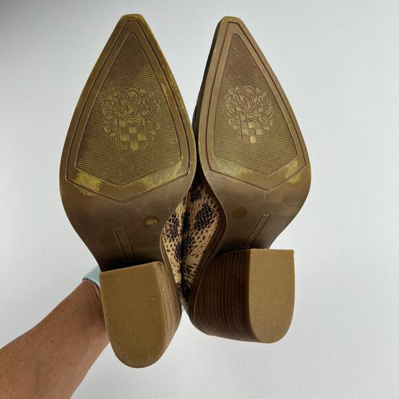 Vince Camuto Gigietta Bootie Snakeskin Stacked Wood Heel Split Shaft Size 7M - Picture 3 of 10